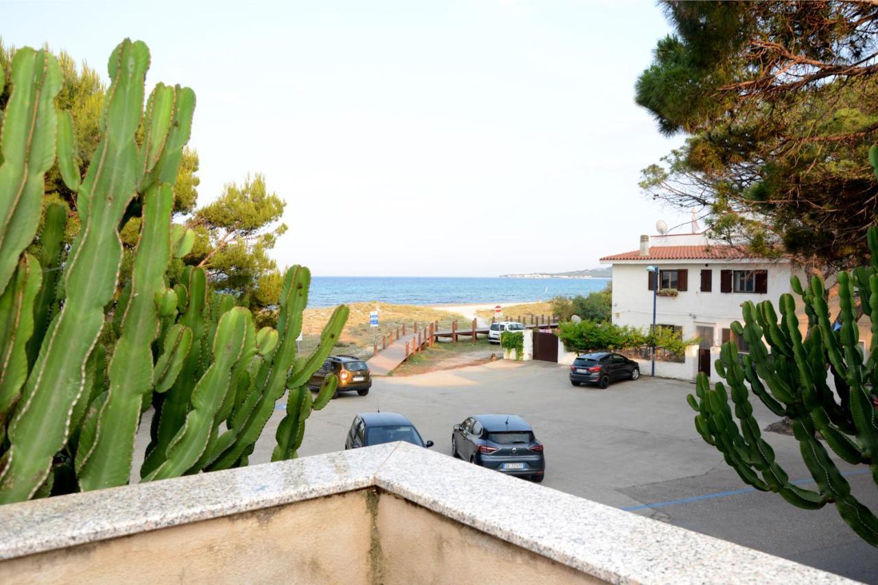 Appartamenti Fronte mare Siniscola Esterno foto